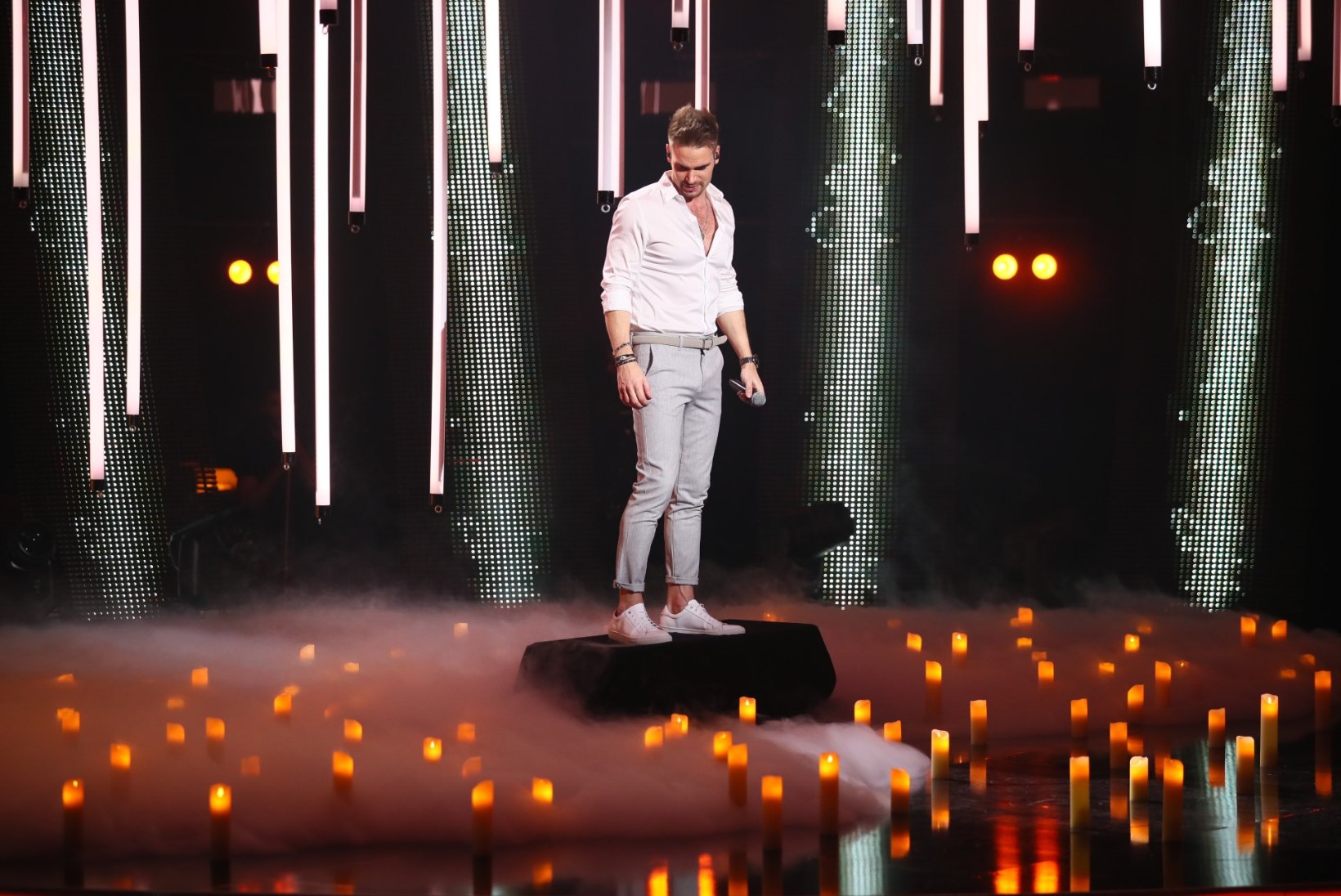 ÕL VIDEO | Triibud ja flamingod ehk Milliseid sokke kantakse „Eesti laulu“ teise poolfinaali laval