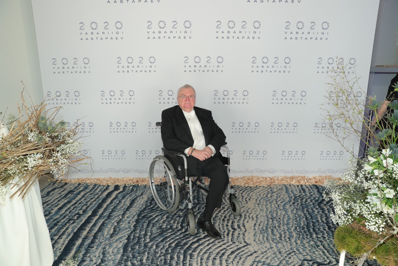 ÕL VIDEO | Edgar Savisaar lootis presidendi vastuvõtule tulla ratastoolita: praegu istun küll arvuti taga kahel jalal