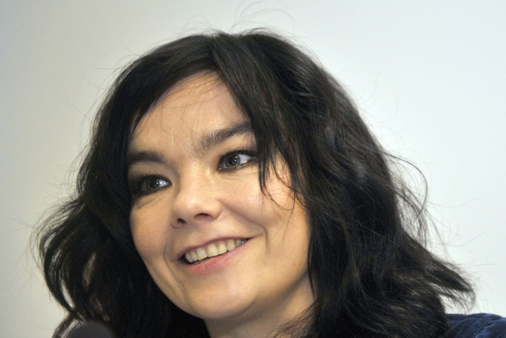 Islandi superstaar Björk esineb suvel Helsingis