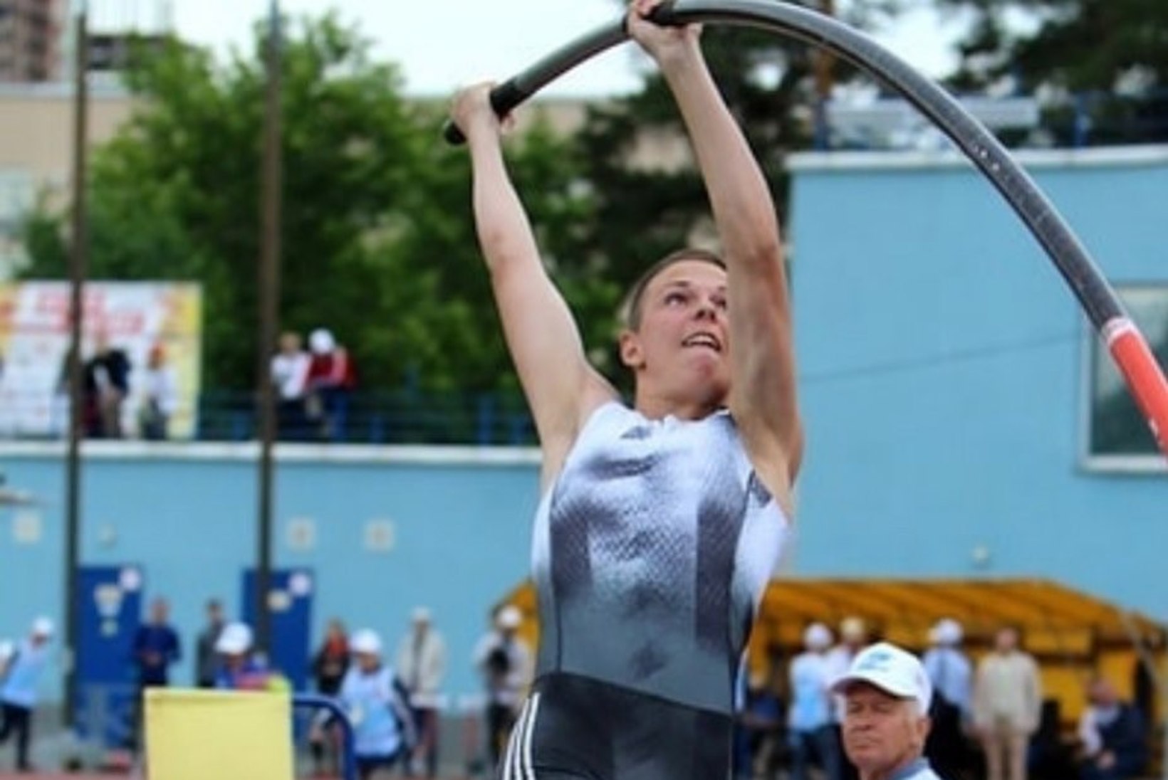 VIDEO | Venemaa teivashüppaja parandas Duplantisele kuulunud maailmarekordit