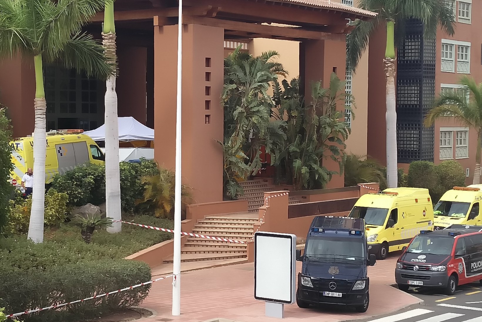 FOTOD | Väidetavalt on Tenerife hotellis karantiinis ka üks Eesti pere