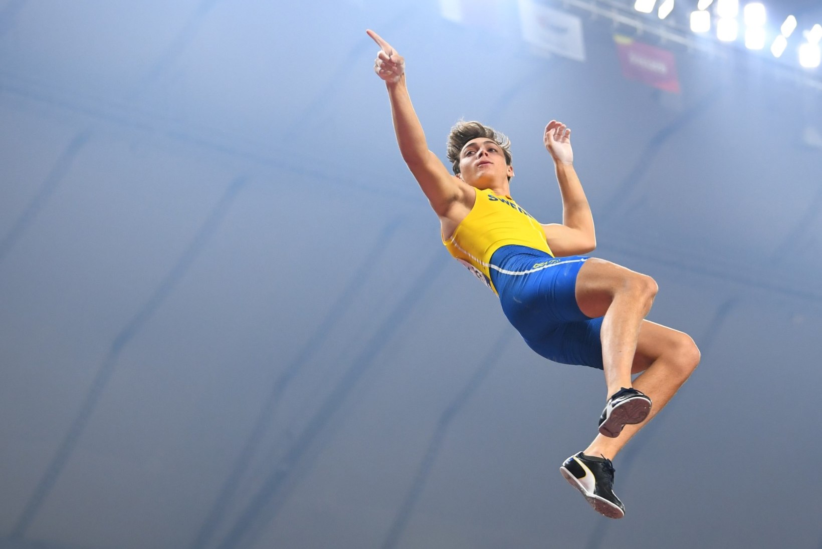 VIDEO | Rootsi teivashüppetäht püstitas maailmarekordi!