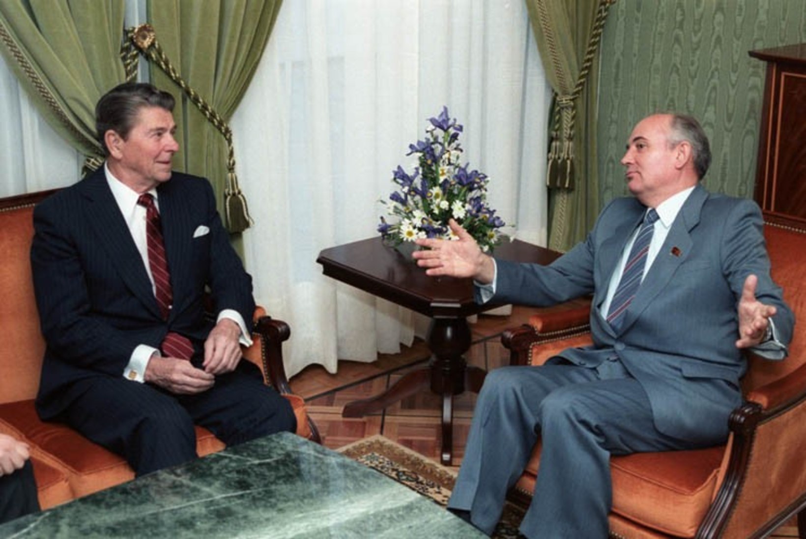 MINEVIKUHETK | 11. märts: Nõukogude Liidu juhiks sai reformimeelne Mihhail Gorbatšov 