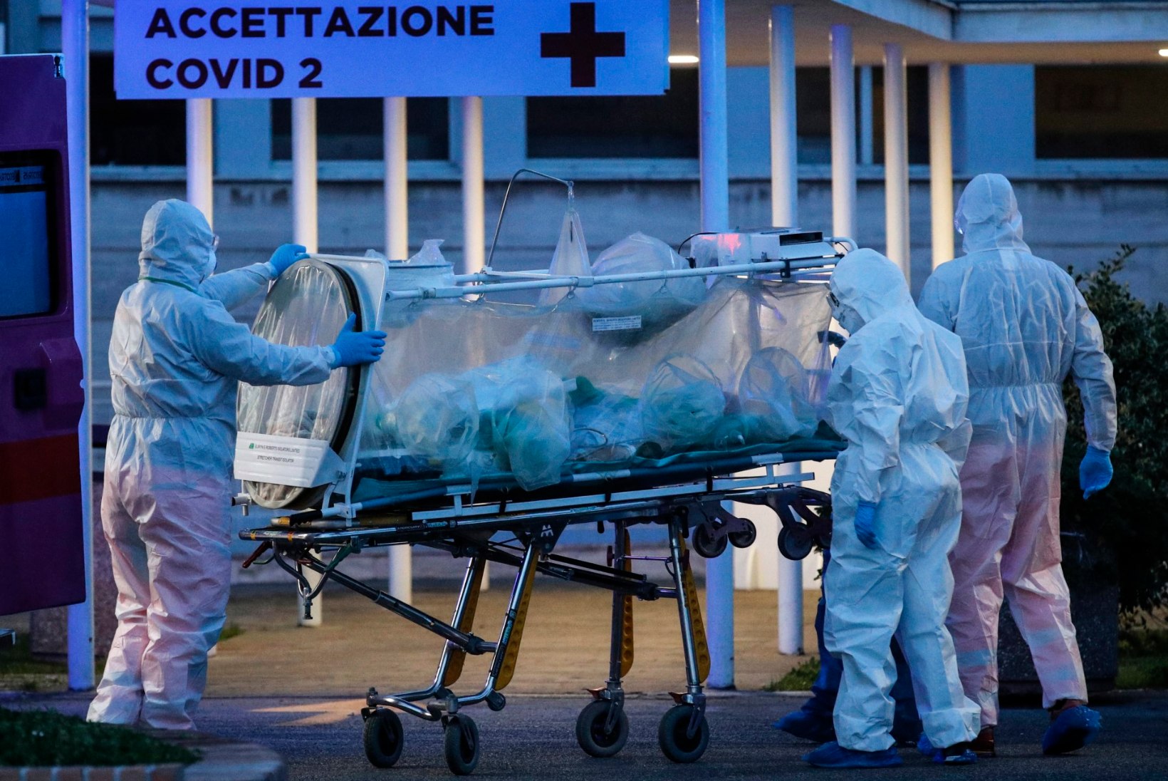 KOROONAVIIRUS LEVIB 171 RIIGIS: 217 000 nakatunut, üle 8900 surnu ja 84 300 tervenenut. Itaalias suri ühe päevaga 475 patsienti