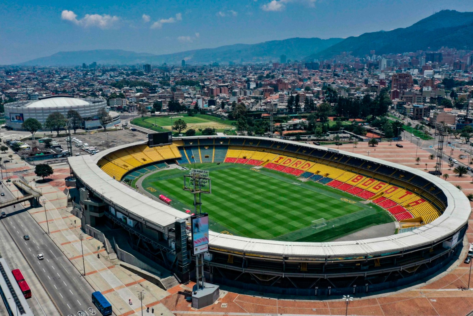 Ka Lõuna-Ameerika suurim jalgpallipidu lükati aasta võrra edasi