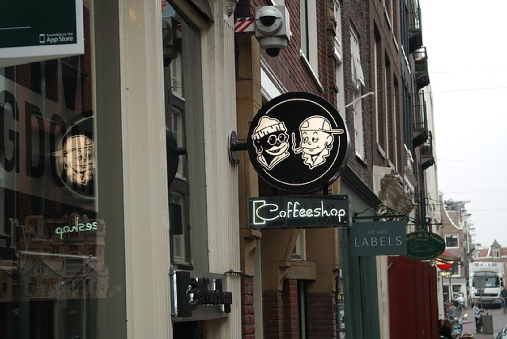 Välismaalased ei saa peagi enam Amsterdamis kanepit osta?