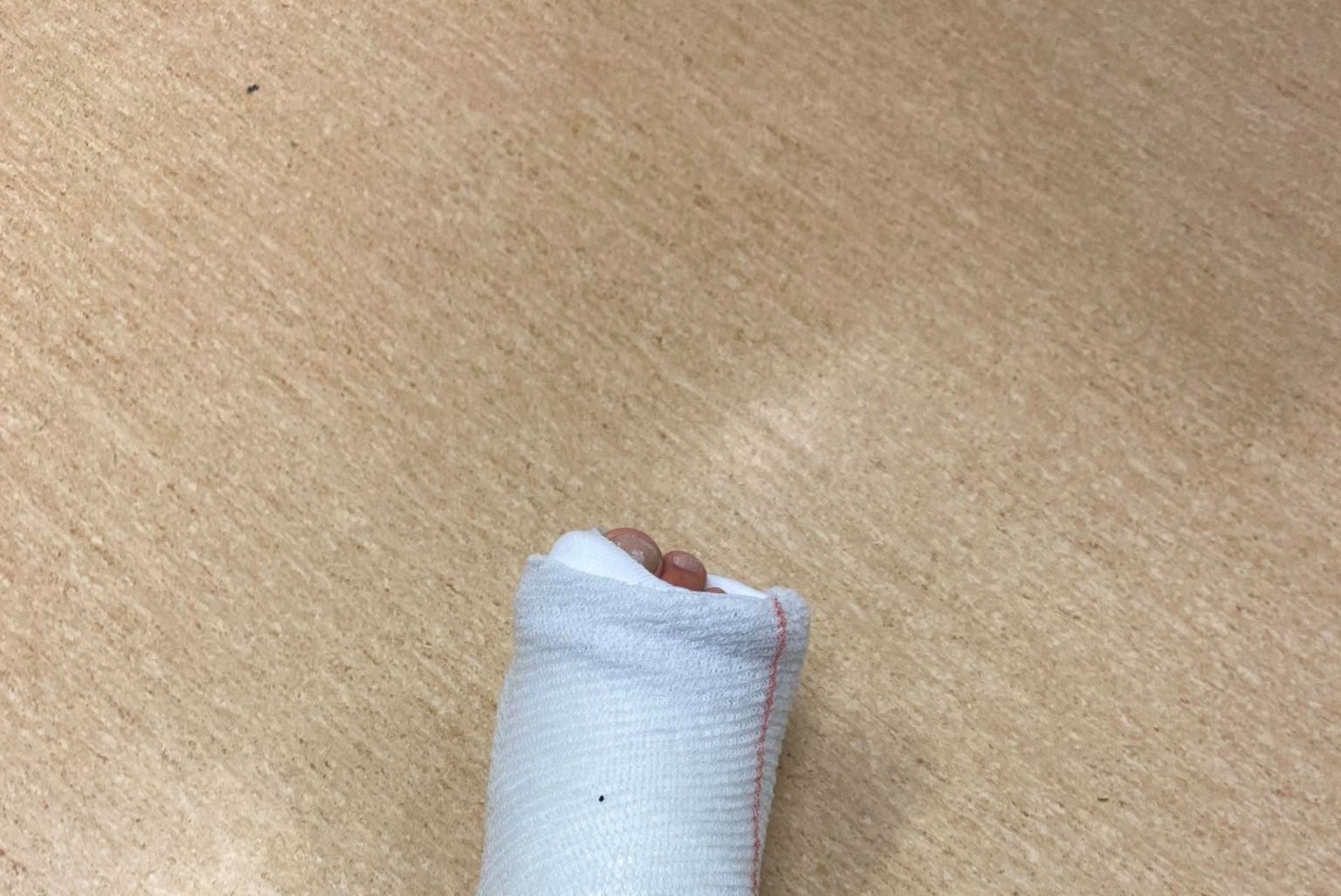 Ai! Andres Puusepp kukkus jala katki: järgmisel nädalal selgub, kas pean opile minema