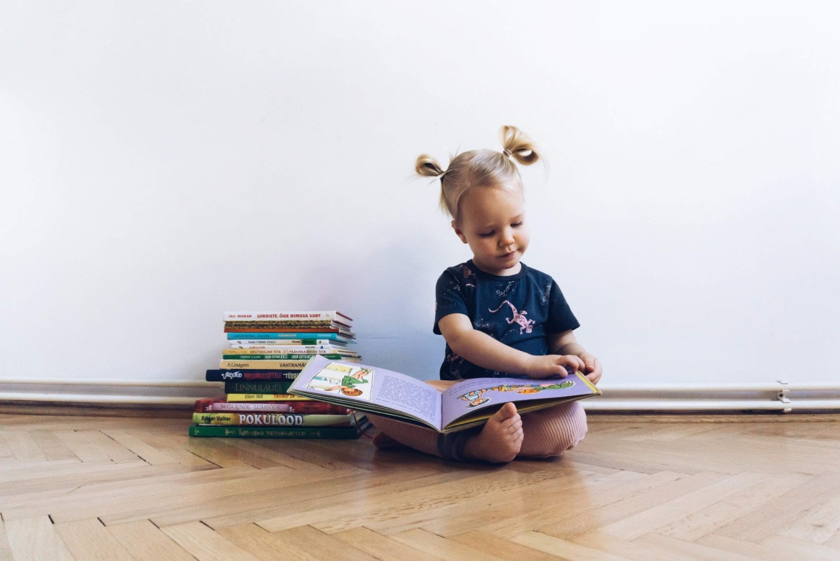 Kuidas panna laps raamatuid armastama? Loe talle juba beebina ette!