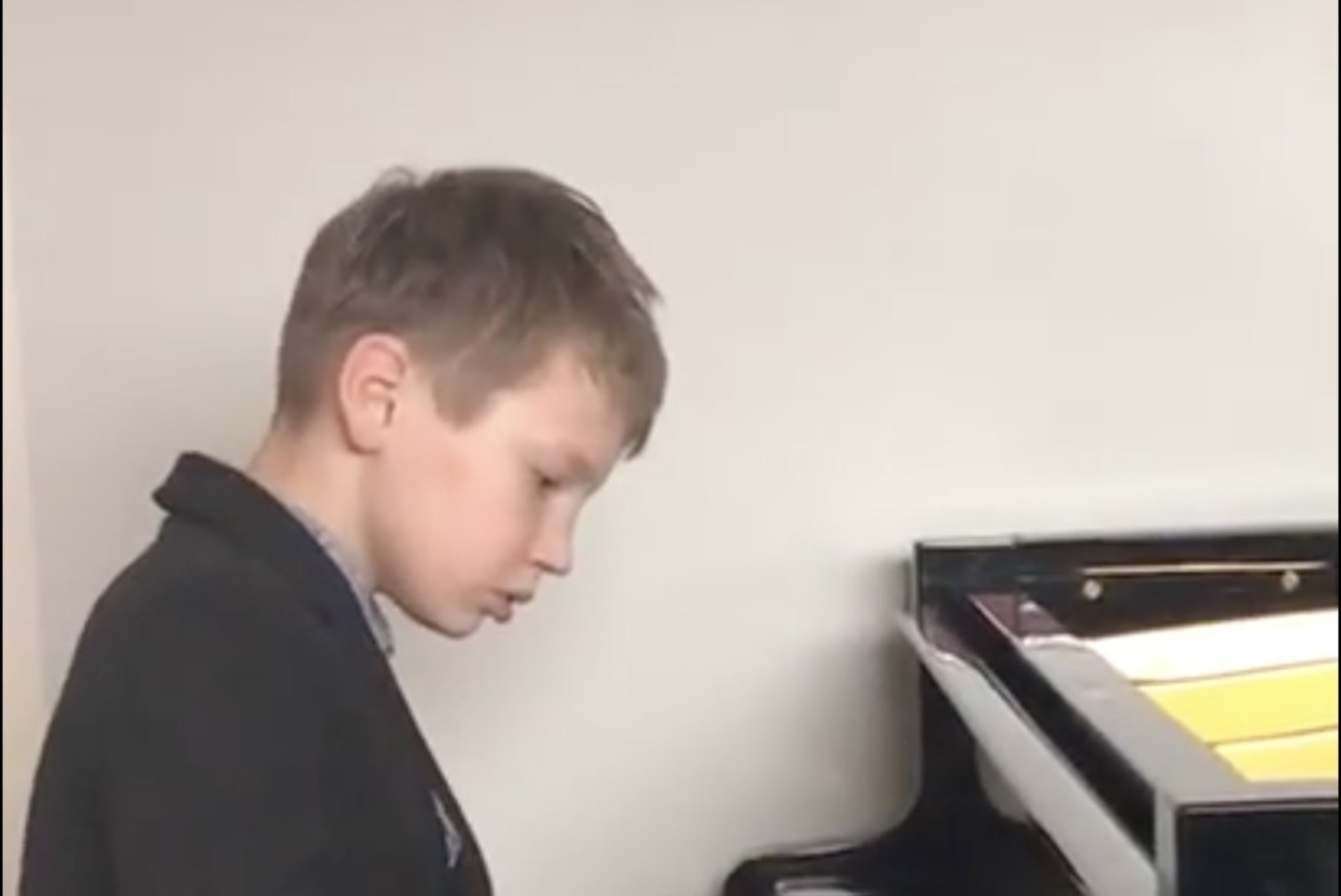 Silvia Ilvese 9aastane poeg Stefan võitis rahvusvahelise pianistide konkursi: see on tõesti üks uhke saavutus!