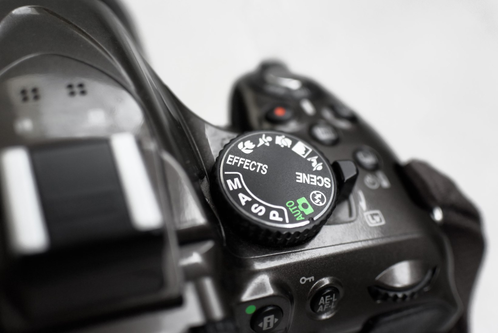 Lugeja küsib: „Miks peaks eelistama fotoaparaadi automaatrežiimile muid pildistamisrežiime?“