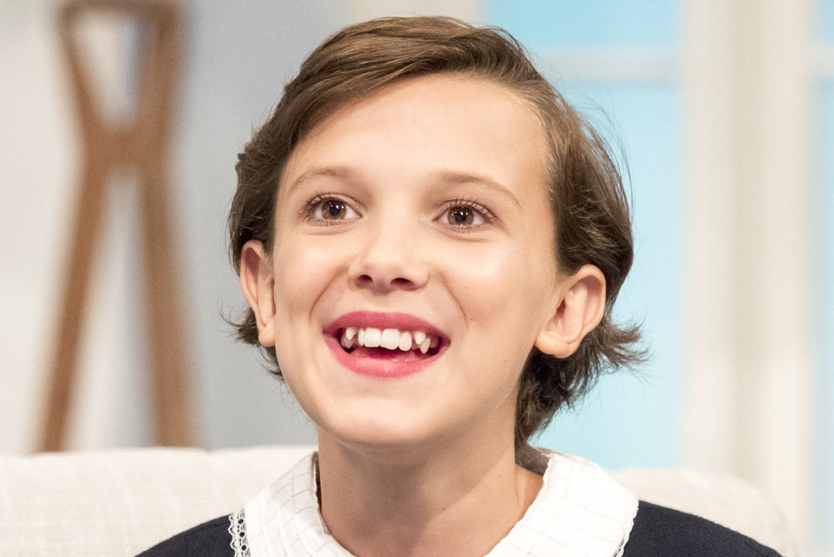 16aastane teletäht demonstreeris uusi hambaid