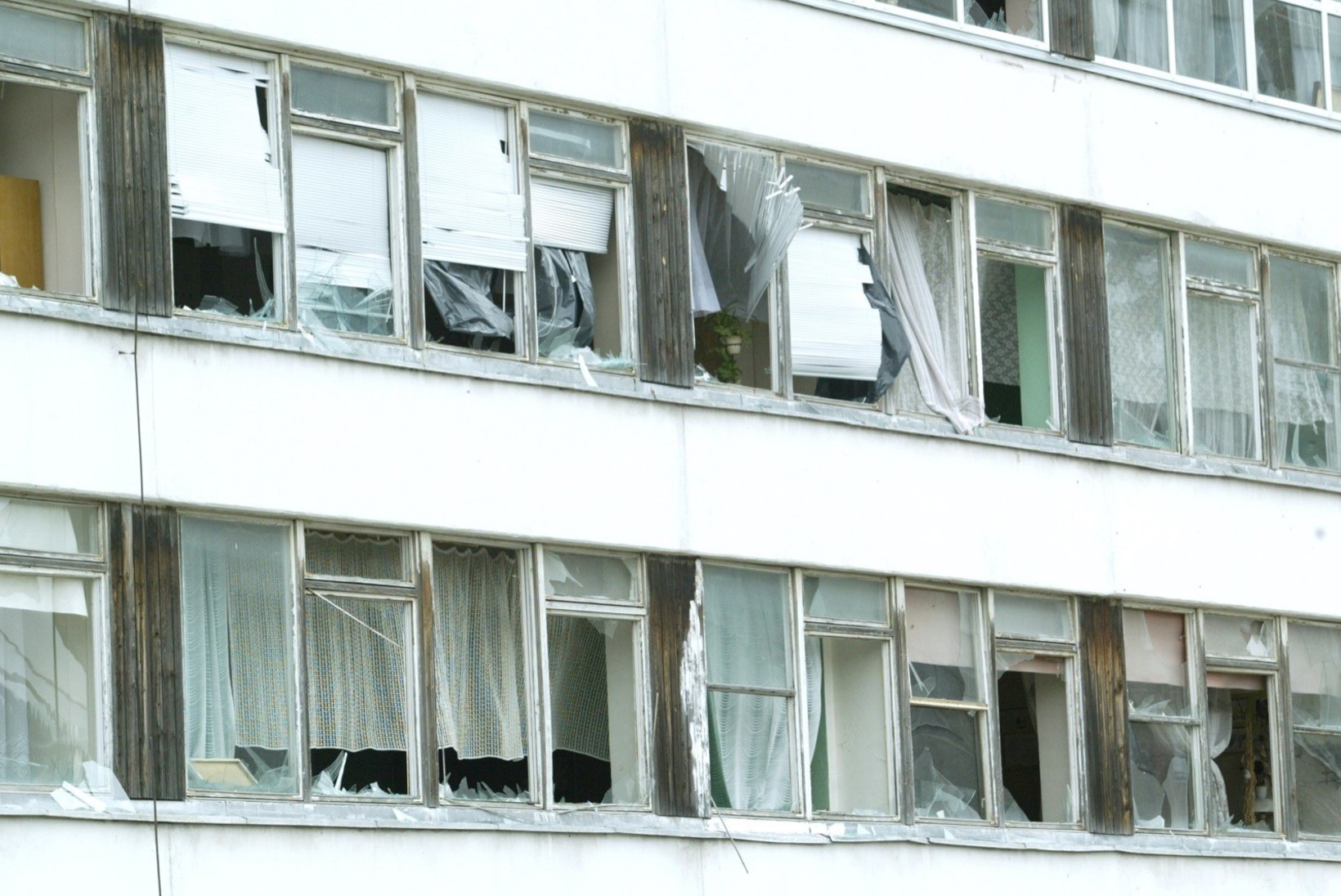 Tõnis Erilaiu lehesaba | Kuidas meeletu plahvatus lõhkus kooli aknad 