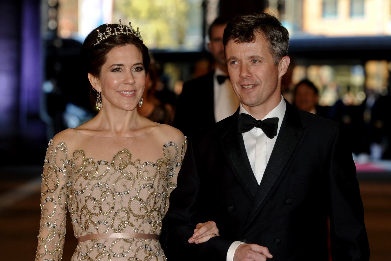 Taani kroonprints ja ta naine avaldasid ootamatult argise selfi