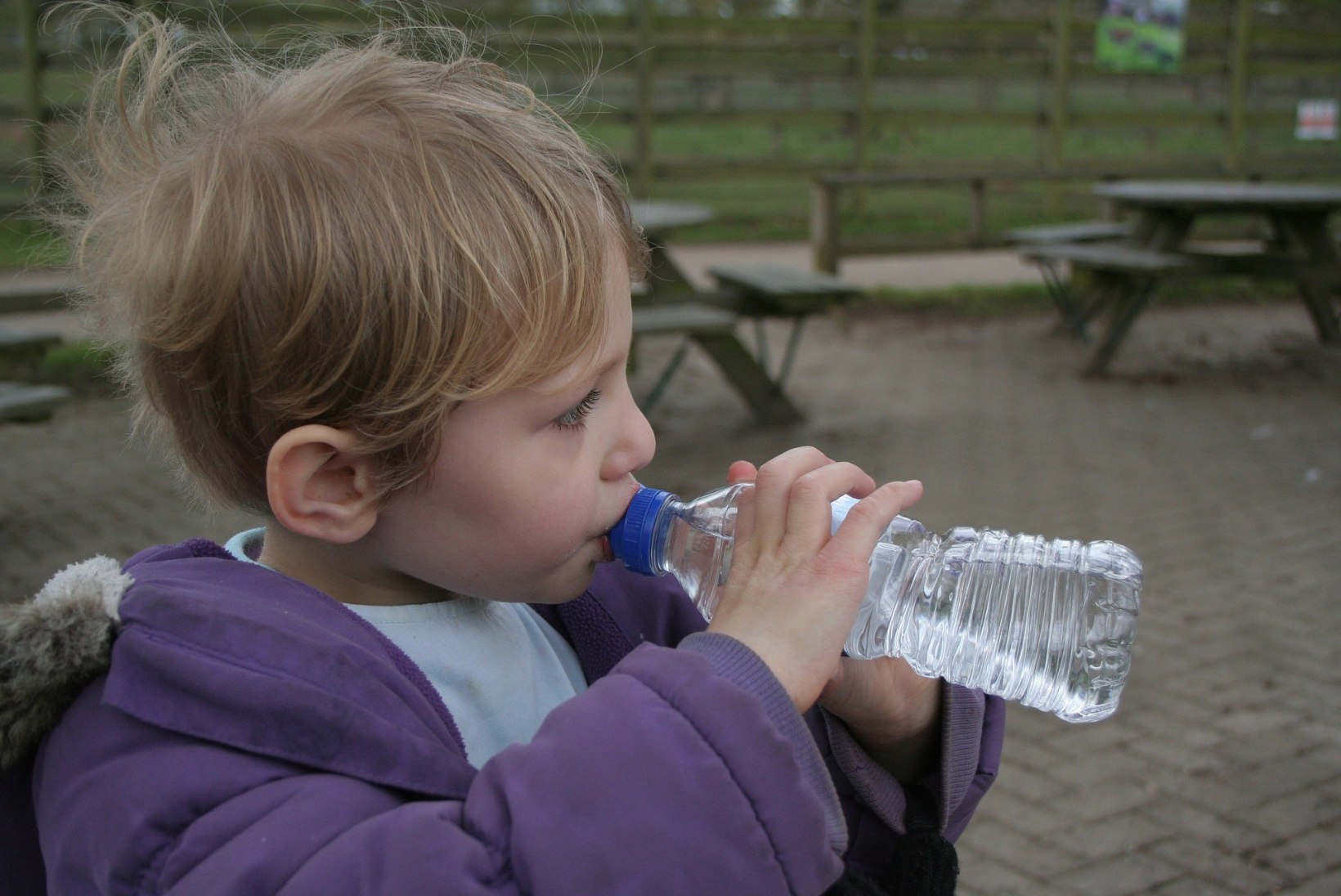 TOITUMISEKSPERT SELGITAB: miks on oluline juua vett ja kes peaks seda hoopis piirama?