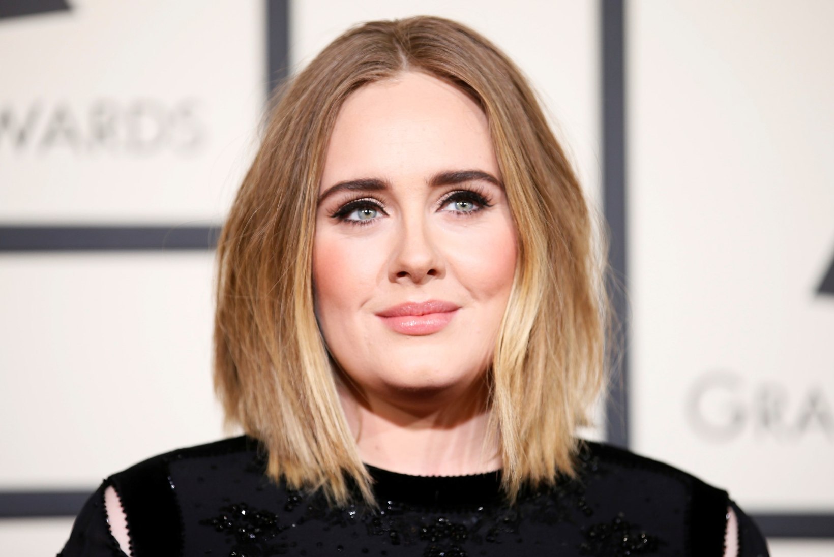 FOTO | Lauljatar Adele näitas sünnipäeval kaunist figuuri