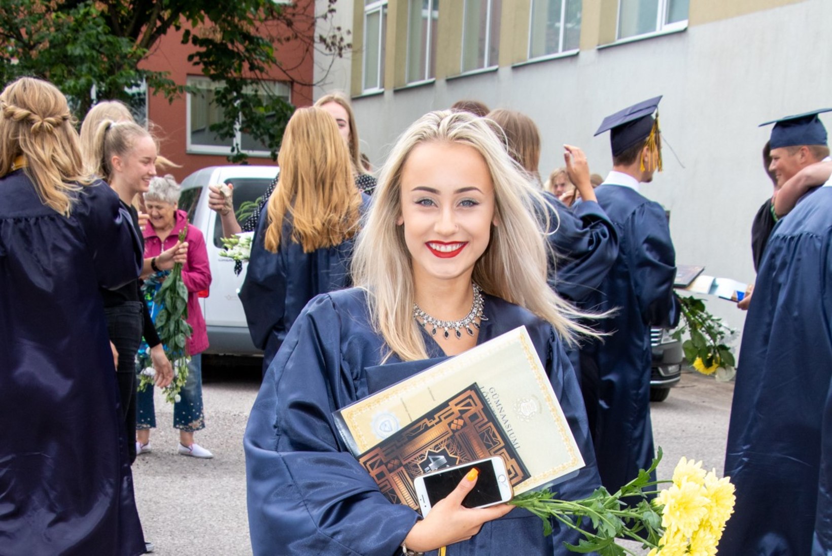 GALERII | Lauljatar Merilin Mälk lõpetas keskkooli: olen kolm aastat oodanud, et saaksin lõpuks muusikale keskenduda
