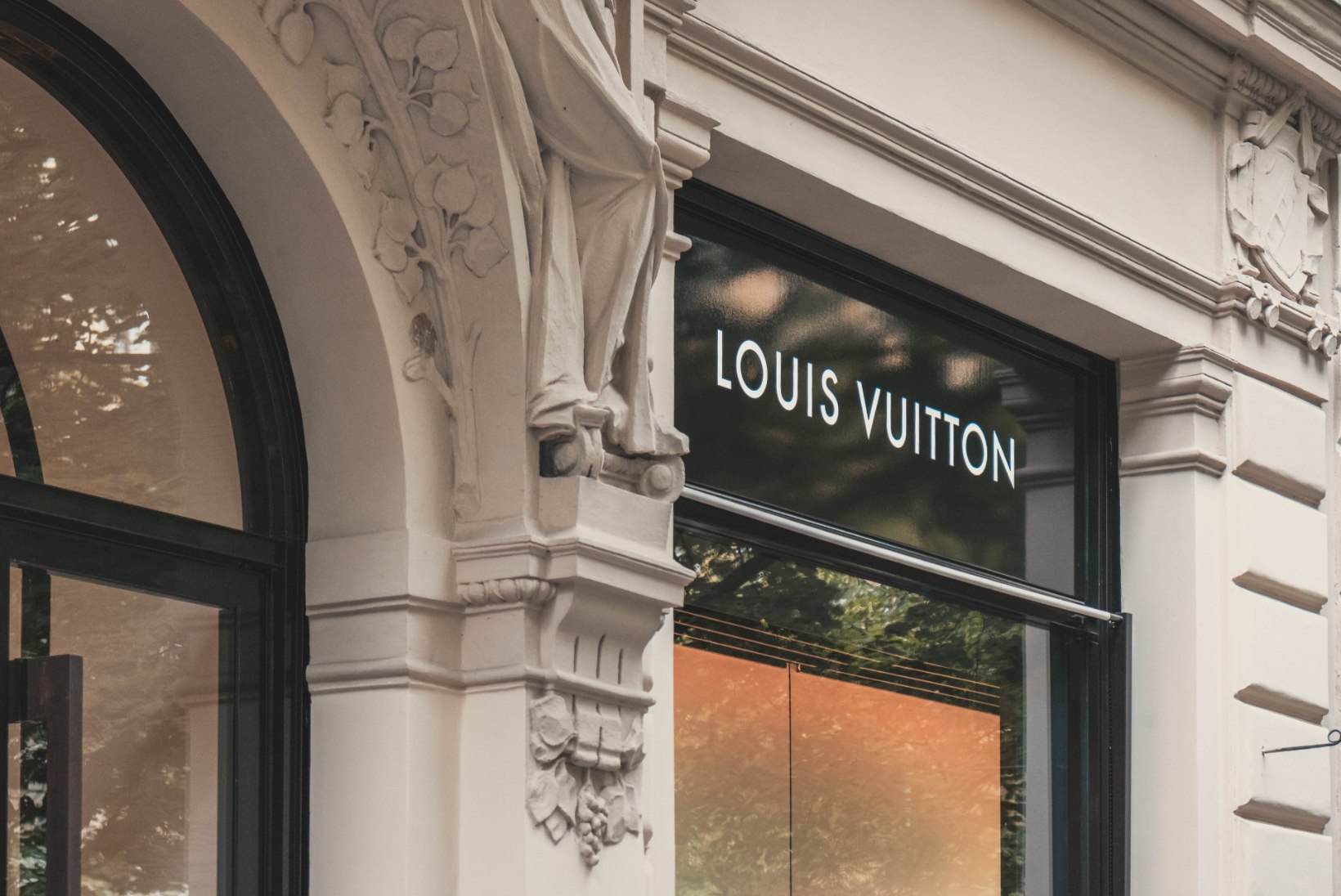 Milles on maailmakuulsa Louis Vuittoni luksusbrändi edu saladus?