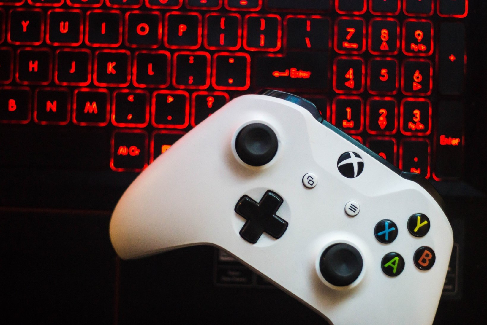 Microsoft teeb uue Xboxi ootuses turul üpriski huvitavaid lükkeid