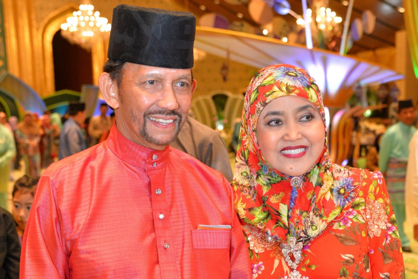 Brunei sultan Hassanal Bolkiah elab maailma suurimas palees