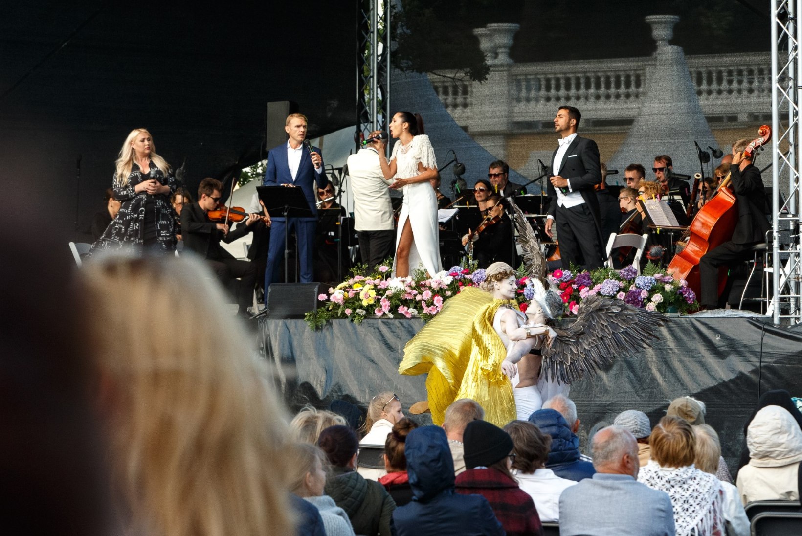 GALERII | Kadrioru pargi sünnipäevakontserdil esinesid Elina Nechayeva, Madis Arro ja Birgit Varjun