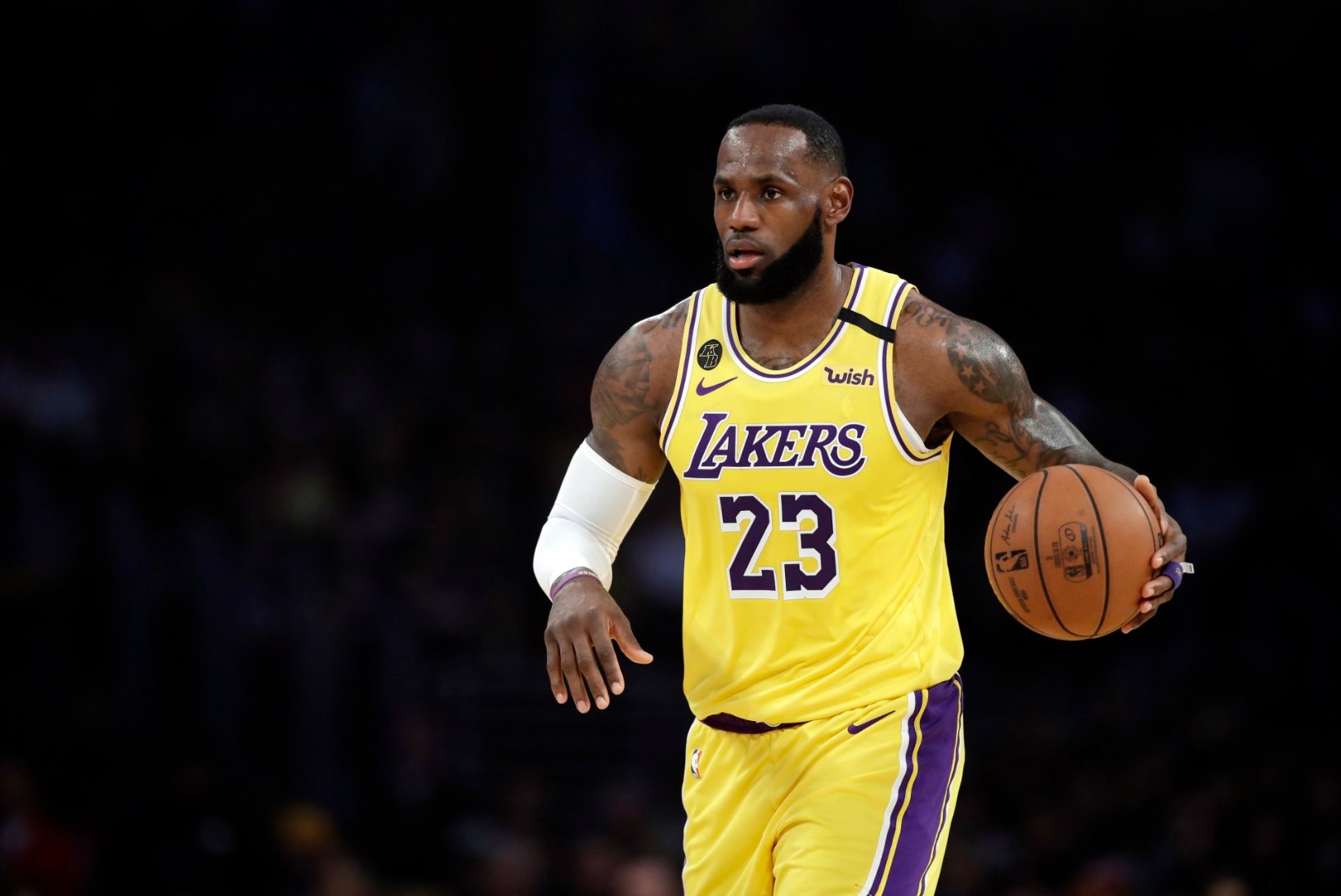 VIDEO | Lakers alistas Magicu, Bucks sai jagu Kingsist