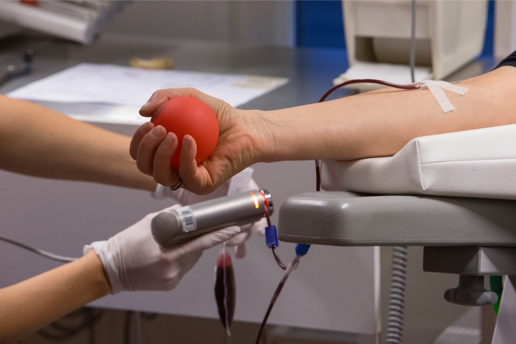 PUNASE ELUMAHLA LÄTETEL: veredoonoreid jääb aina vähemaks, aga arstid ei näe põhjust muretseda!