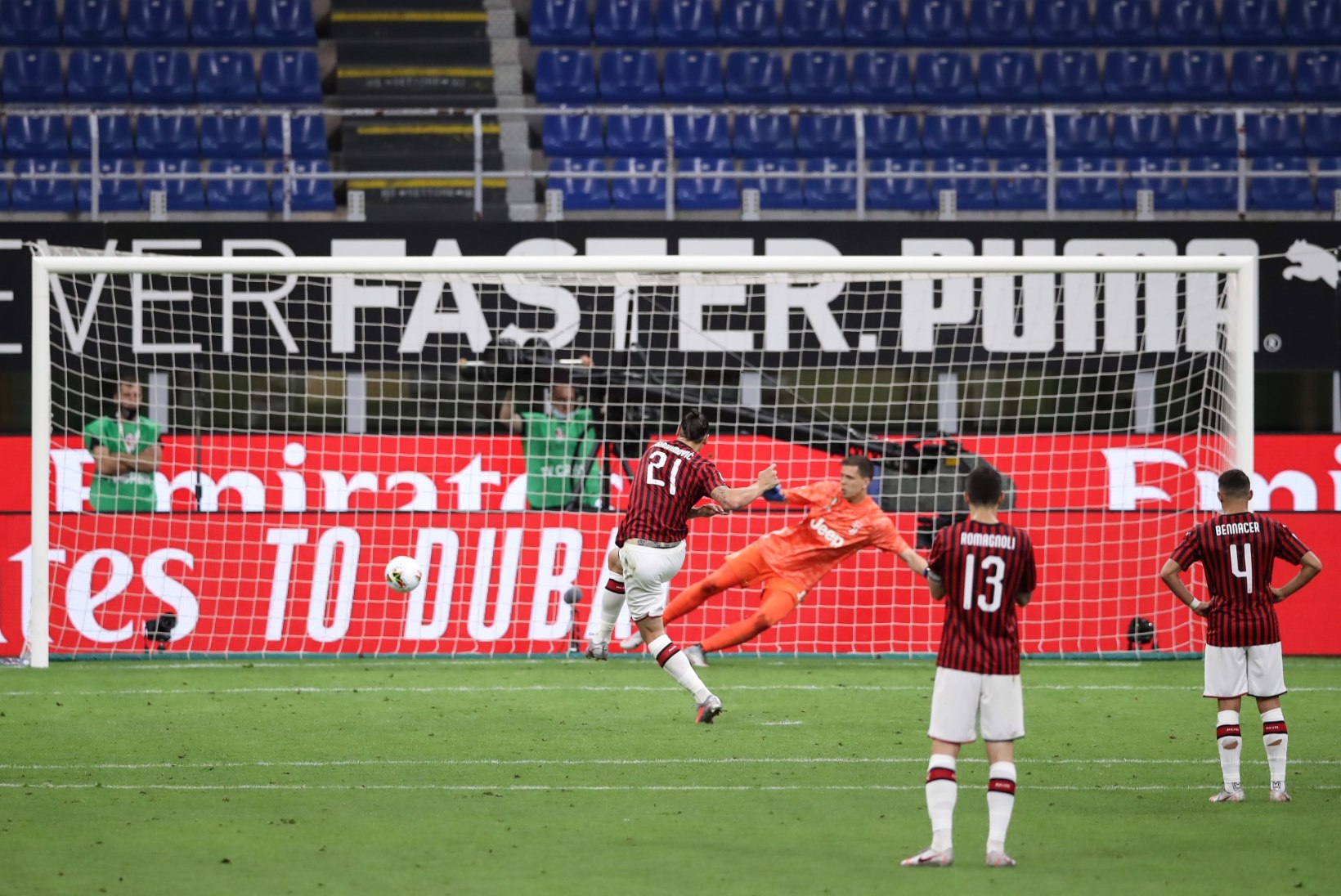 Sündmusterohke õhtu Serie A-s: Milan alistas põnevuskohtumises Juventuse, Lazio kaitsja hammustas vastast