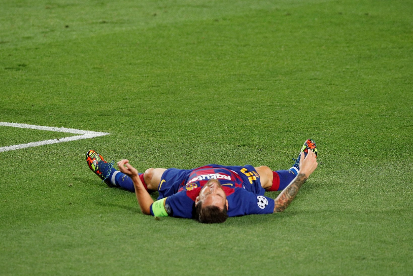 Barcelona mängija andis positiivse koroonaproovi, Messi jättis treeningu vahele – kas argentiinlane on tõbine? 