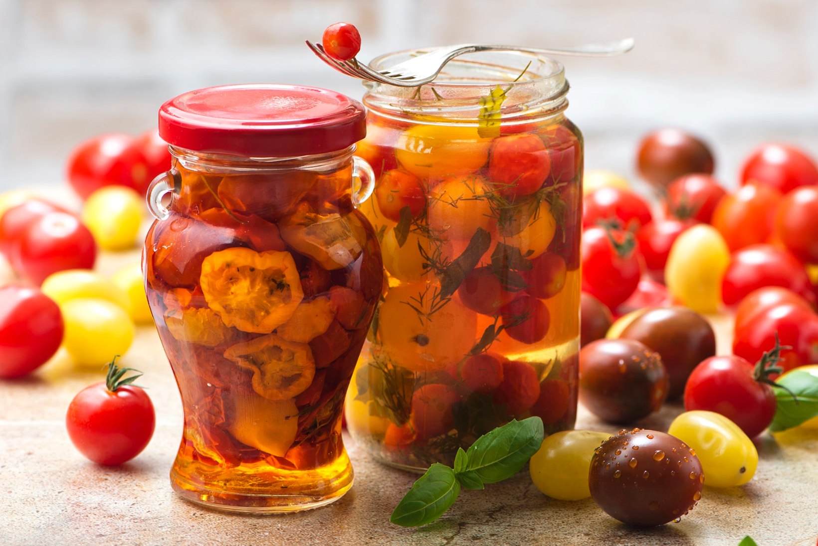 SÜGISESTE TOMATITE PÄÄSTMINE | Marineeritud kirsstomatid ja ahjus kuivatatud tomatid oliiviõlis