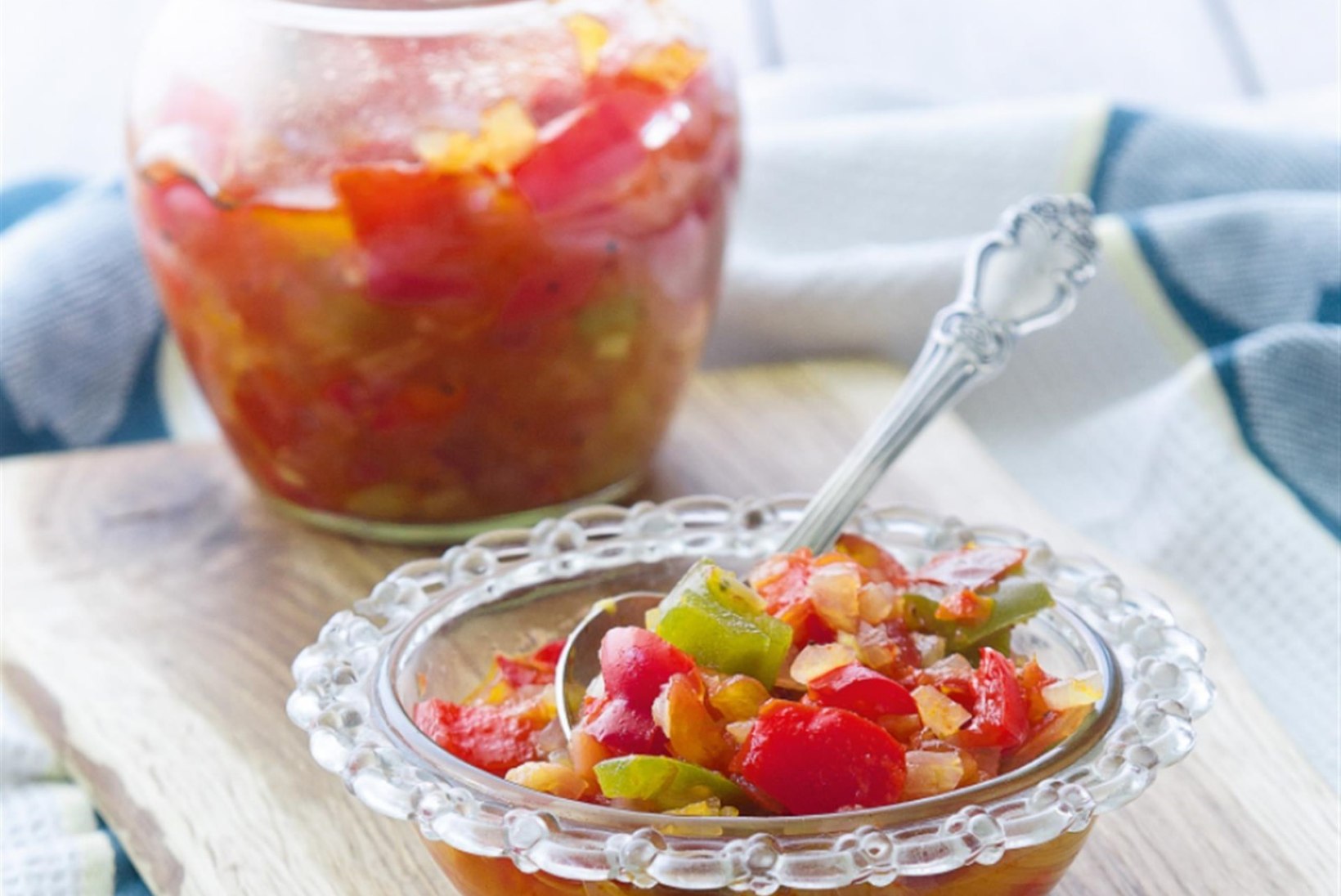 HOIDISTA, TALI TULEB | 10 punast letšot ja tomatisalatit, et kurjade ilmade saabumiseks valmis olla