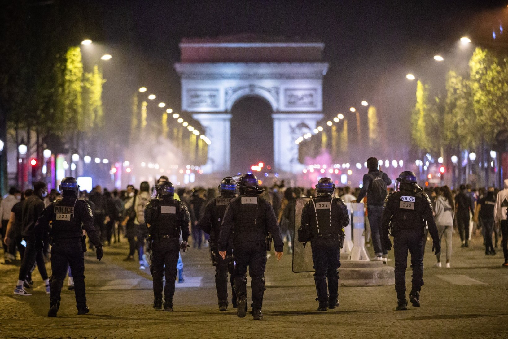 GALERII | Meistrite liiga finaal kulmineerus märatsemisega Pariisi tänavatel