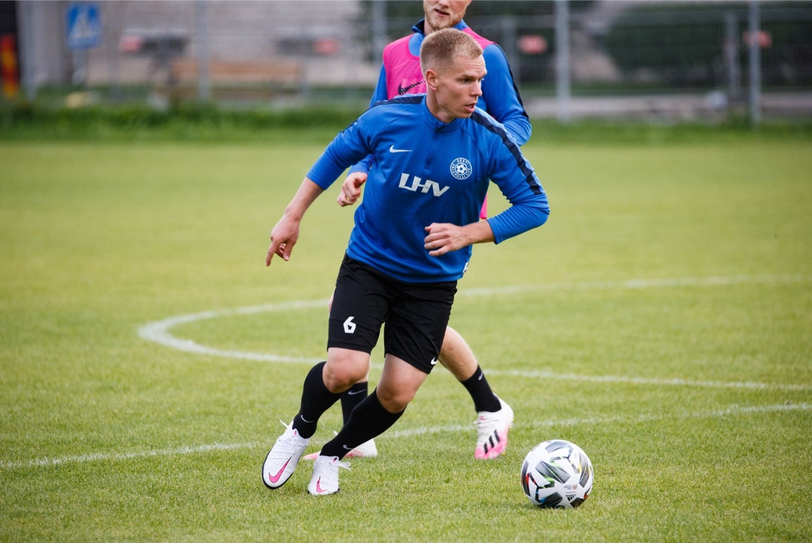 GALERII | Kogunes Rahvuste liigaks valmistuv Eesti jalgpallikoondis