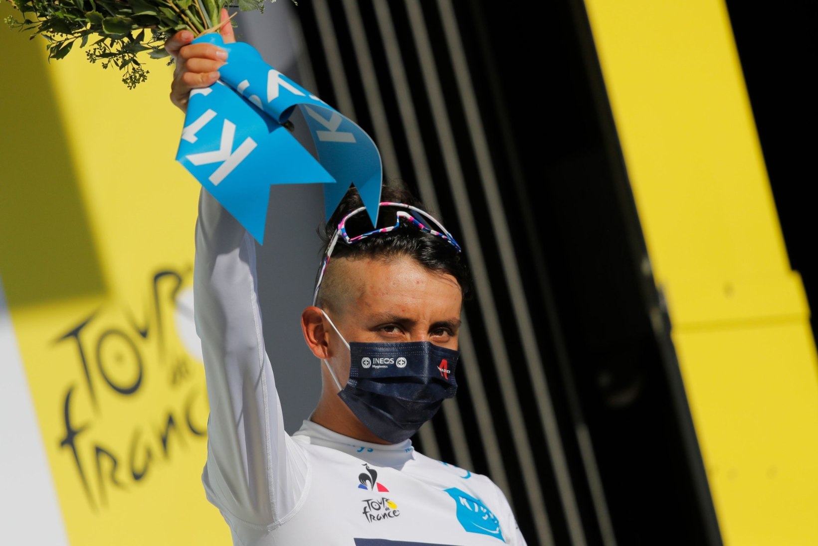 FOTO | Tour de France'i tšempion tahtis endale teha moeka soengu, välja tuli aga jumal teab mis