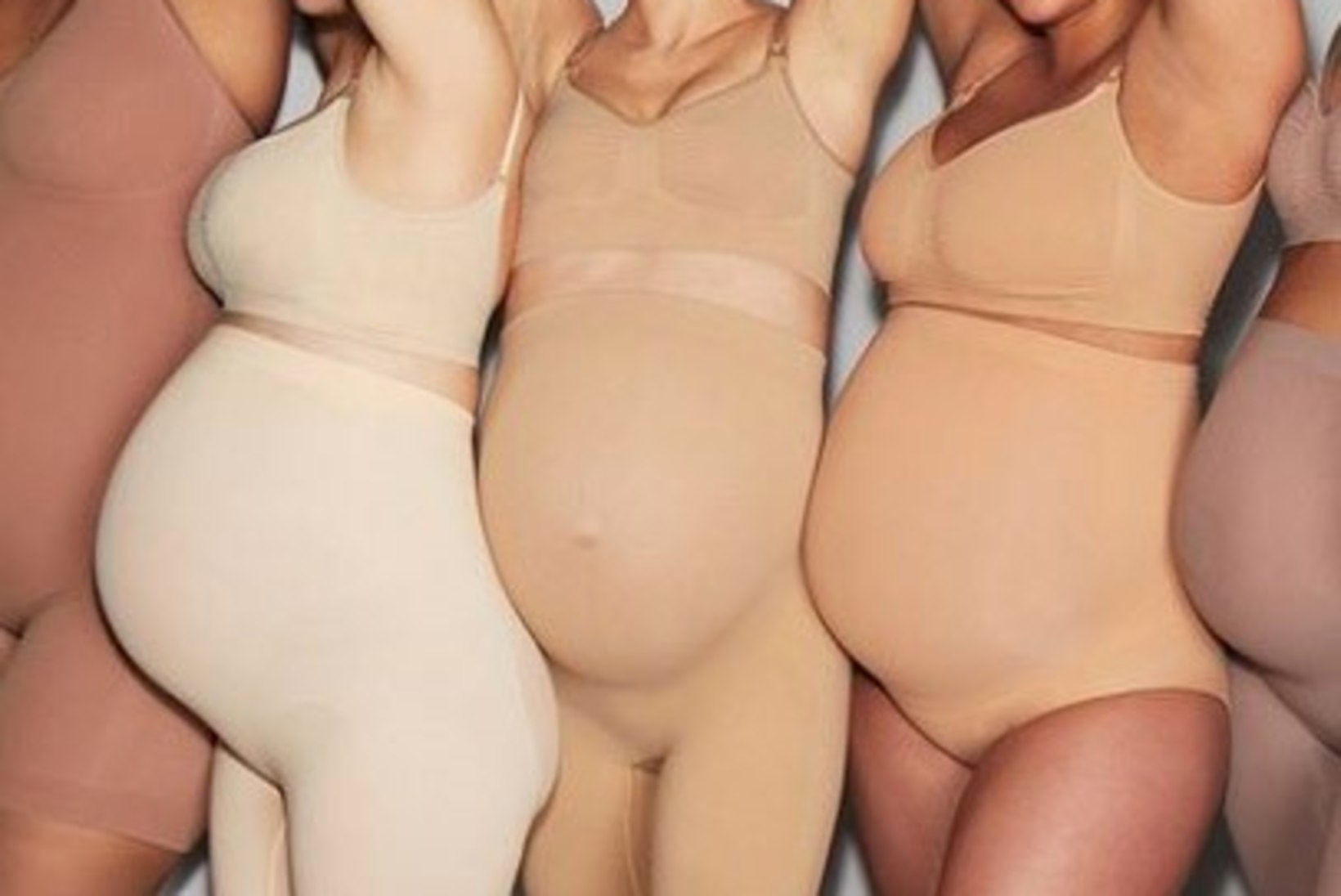 ARUST ÄRA?! Kardashian saab nahutada rasedatele mõeldud trimmiva pesu eest
