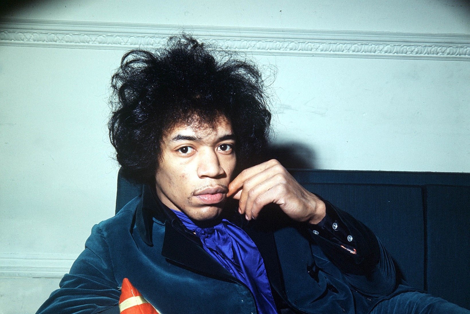 UUS BIOGRAAFIA: isa peksis Jimi Hendrixit, sest poeg oli vasakukäeline