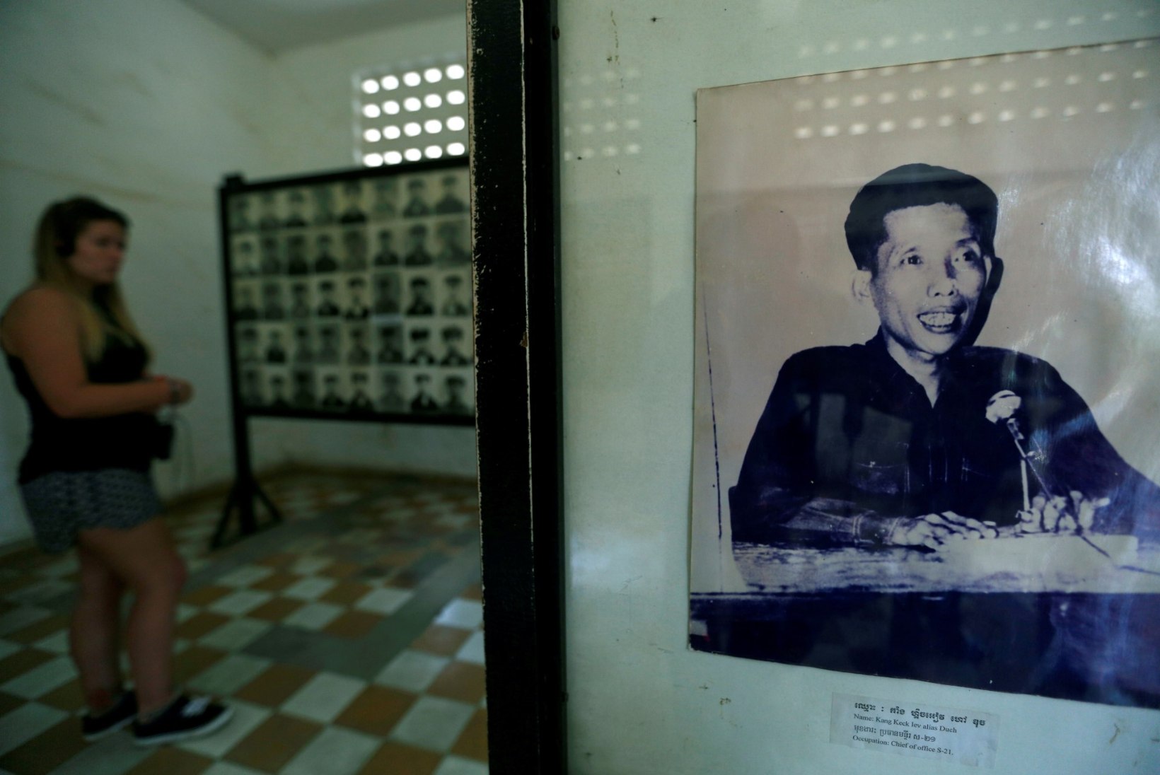 SELTSIMEES DUCH: Kambodžas suri vanglajuhist roimar, kes vastutas tuhandete inimeste piinamise ja hukkamise eest