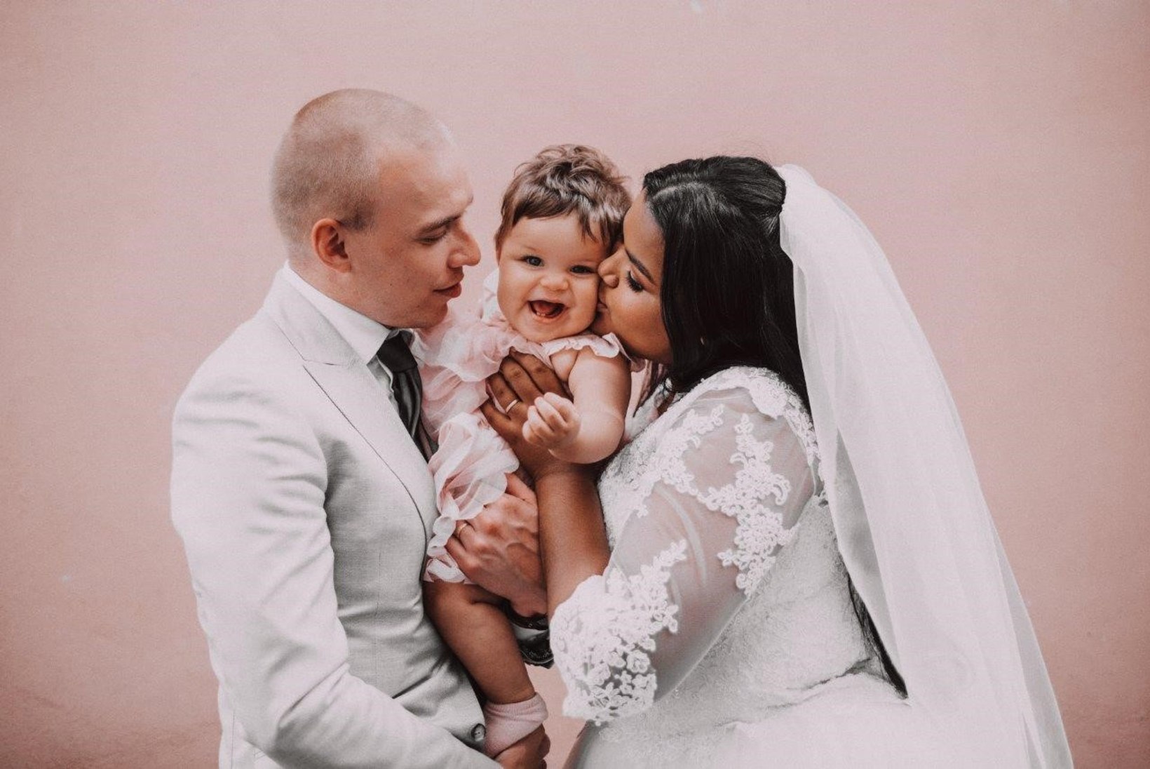 VIDEO | Kristina abiellus: Pärtelpojast Suurojaks! Koroona tõttu pidi blogija kogu pulmapeo ümber korraldama