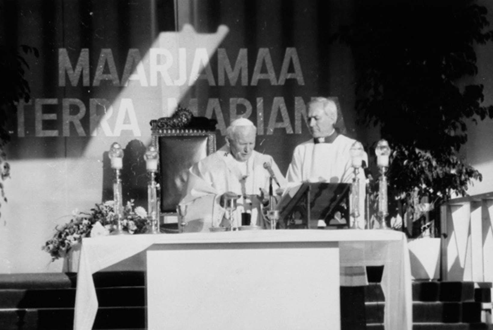 Septembris ajaloos: sündis Pirogovi plats, Urmas Ott alustas puhtalt lehelt, Rooma paavst käis Eestis