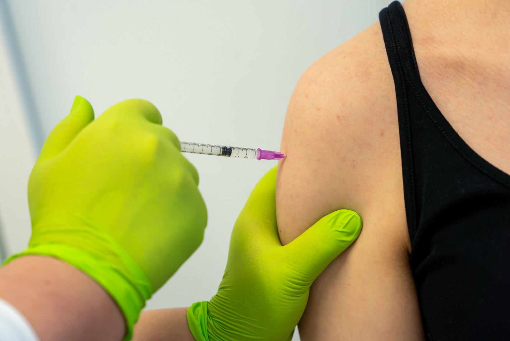 HAIGLAD HÄDAS: õed ja hooldajad keelduvad koroonavaktsiinist