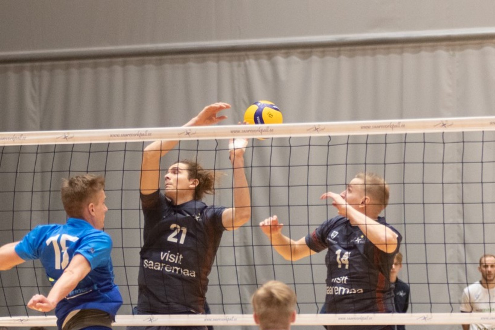 GALERII | Saaremaa ei jätnud aasta esimeses mängus Leedu klubile mingit võimalust