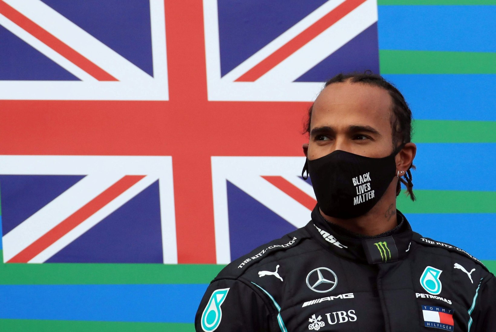 Itaalia meedia: Mercedese juhtkond tüdineb Lewis Hamiltoni käitumisest ja asendab ta tulevikulootusega?