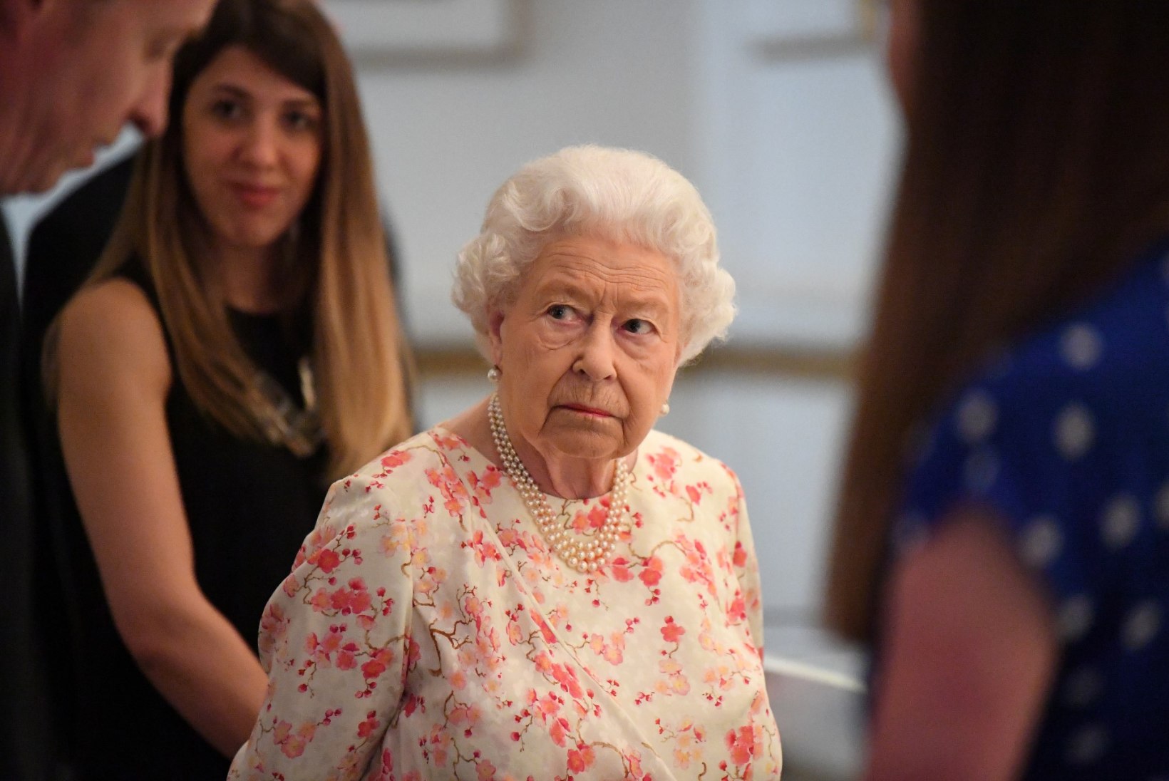 Elizabeth II alluv pandi väärisesemete varguse eest vangi