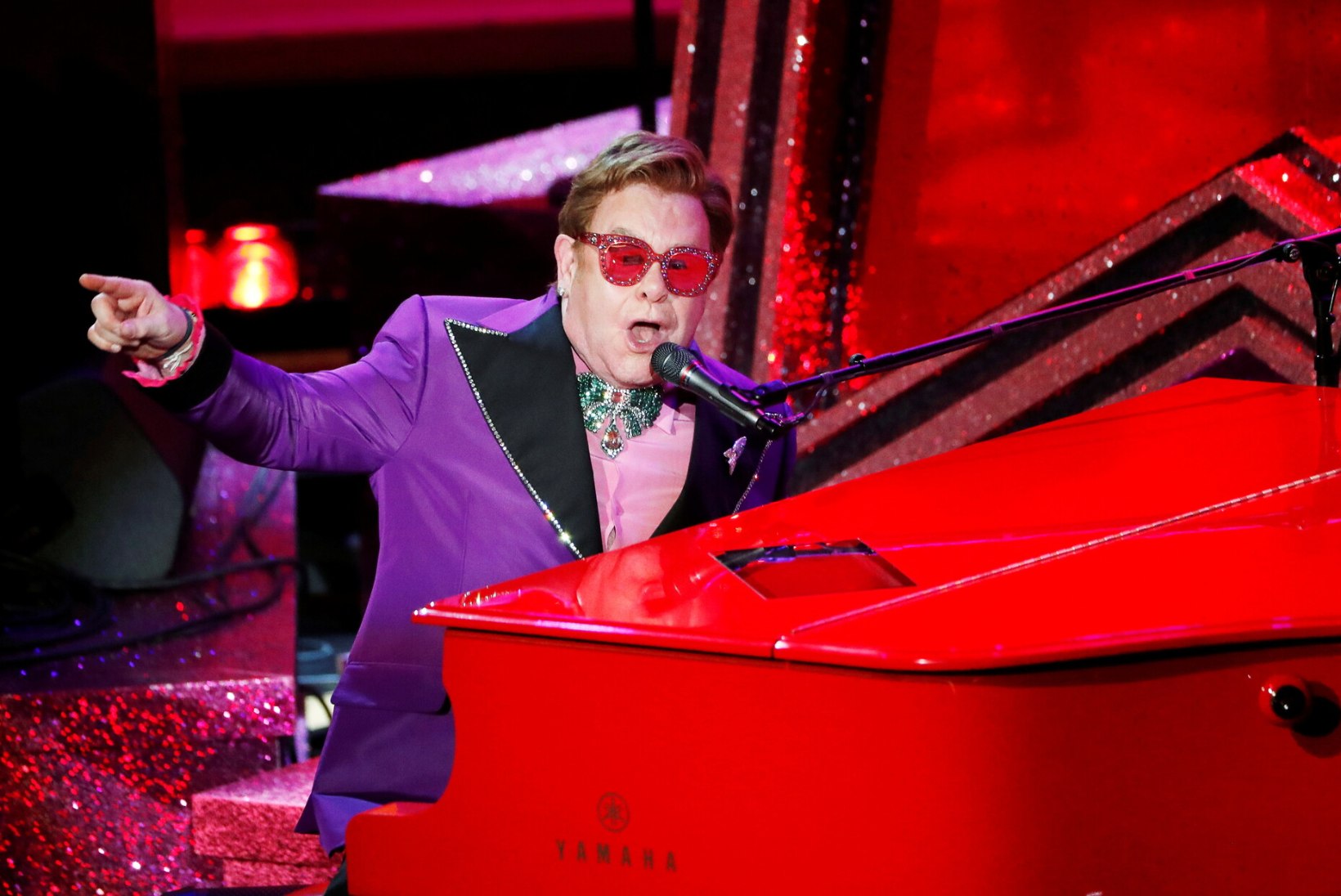 74aastane Elton John püstitas vägeva rekordi