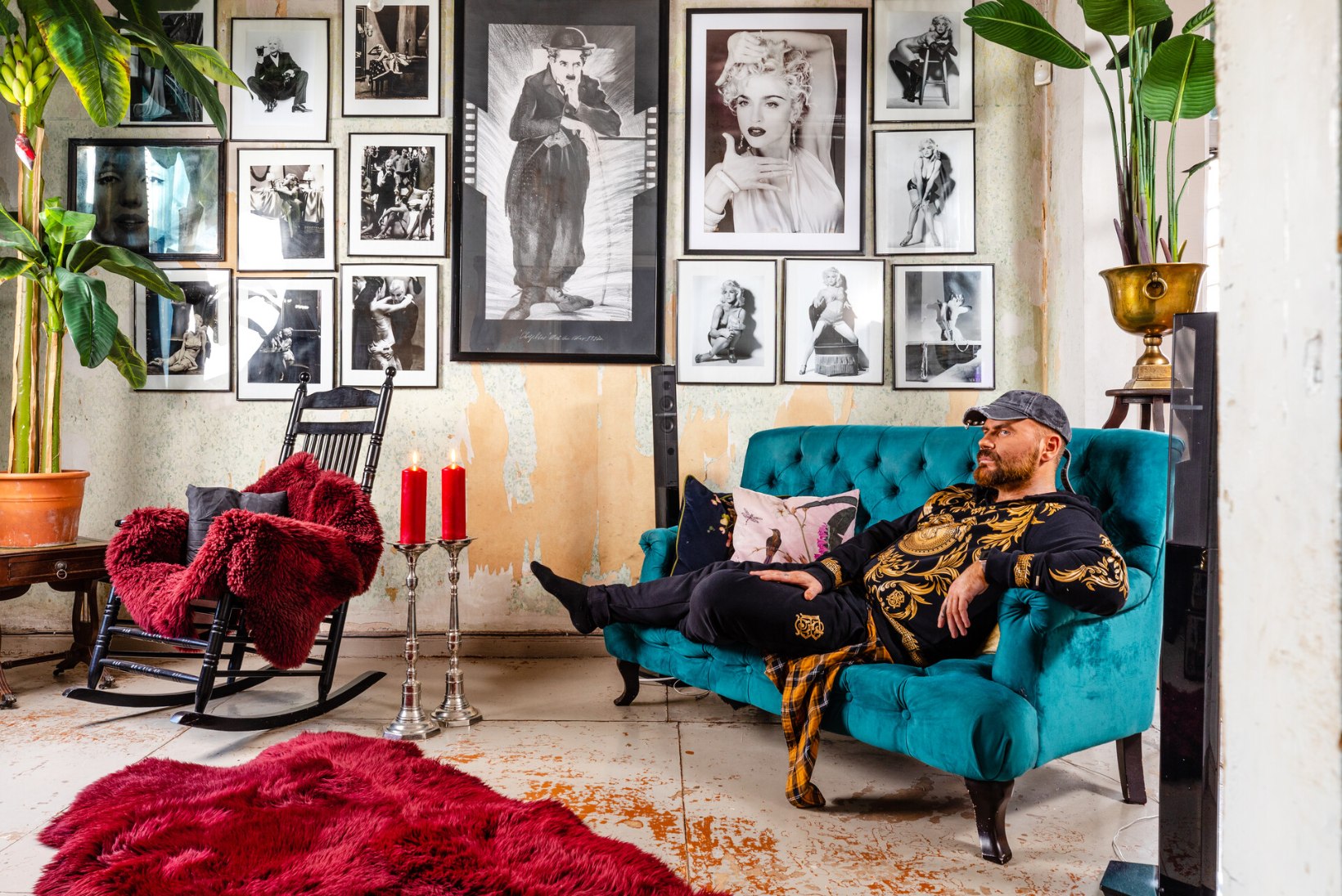 FOTOLUGU | Kahe mehe troopilise armastuse kodu uperpallitab vikerkaarevärvides