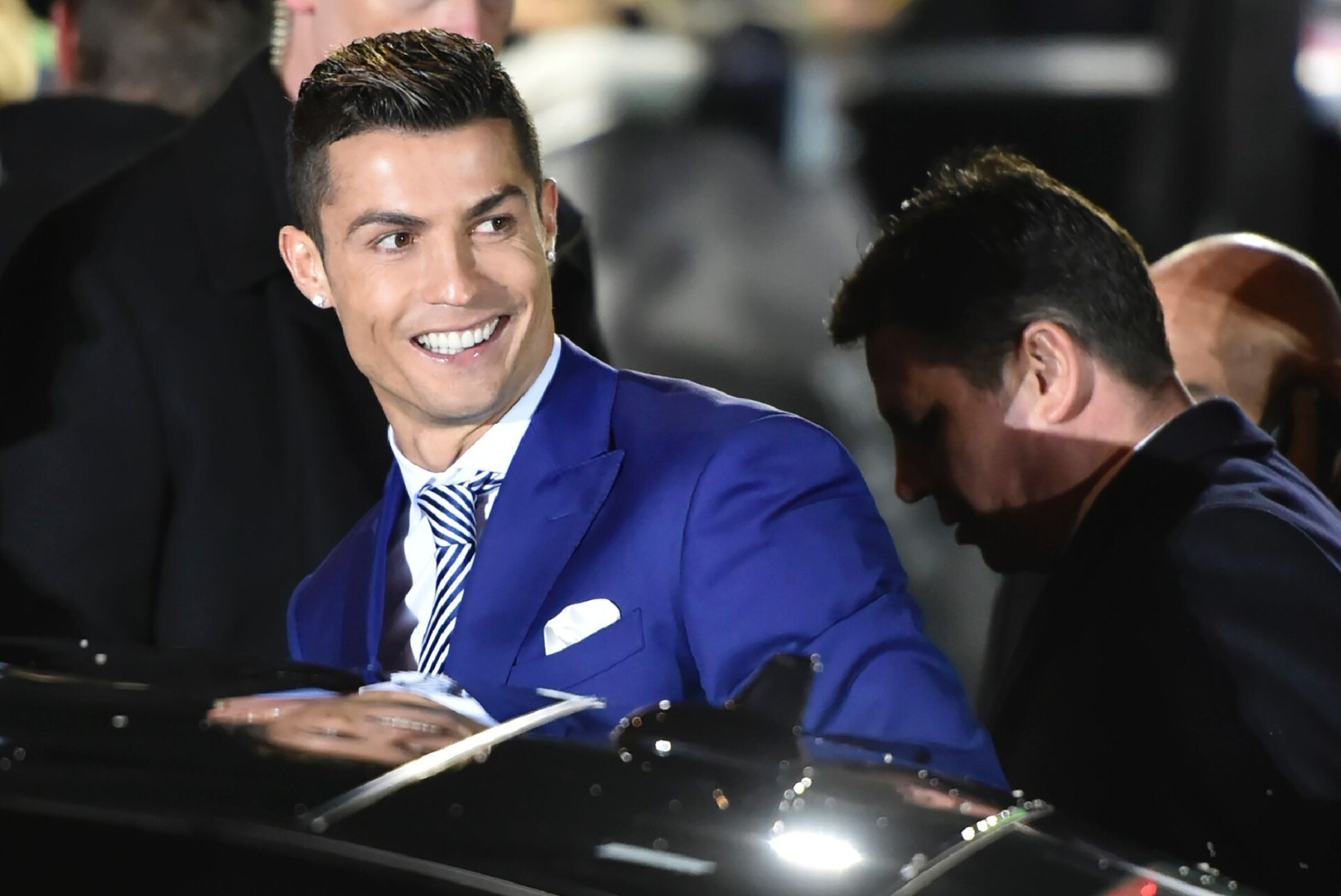 Ronaldo soetas endale 10 miljonit eurot maksva luksusauto, mida toodetakse vaid kümme tükki