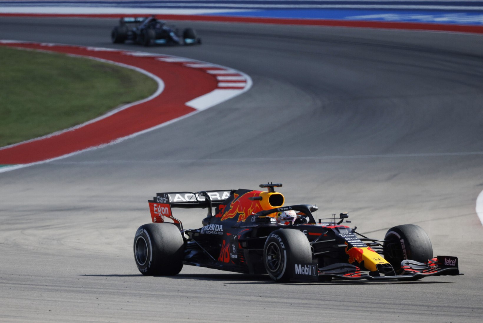 BLOGI | Red Bulli boksitaktika tõi Verstappenile Hamiltoni ees võidu!