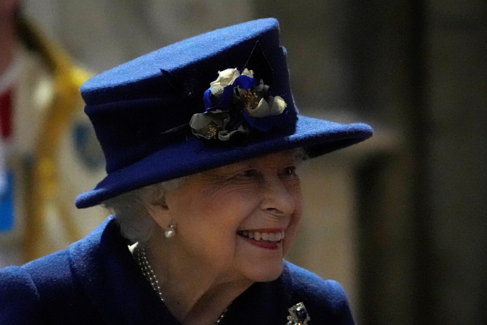 TERVISEMURED SÜVENEVAD: Elizabeth II jääb arstide soovitusel kahenädalasele puhkusele