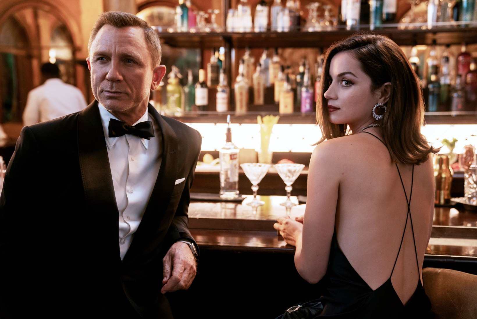 Daniel Craig paneb Bondi rolli maha rekordeid purustades