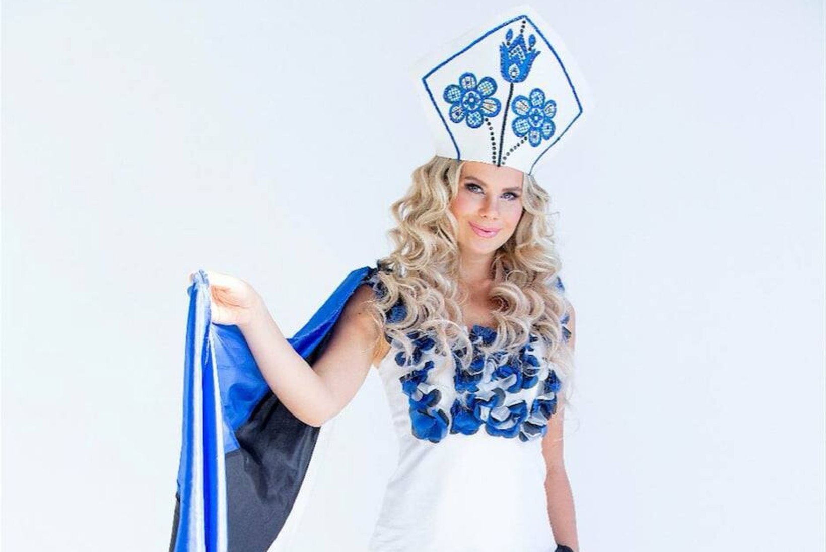 PILDID | Vaata, milliste efektsete kostüümidega valmistub Maria Heleen Tõniste maailma kauneima tiitlit vallutama!