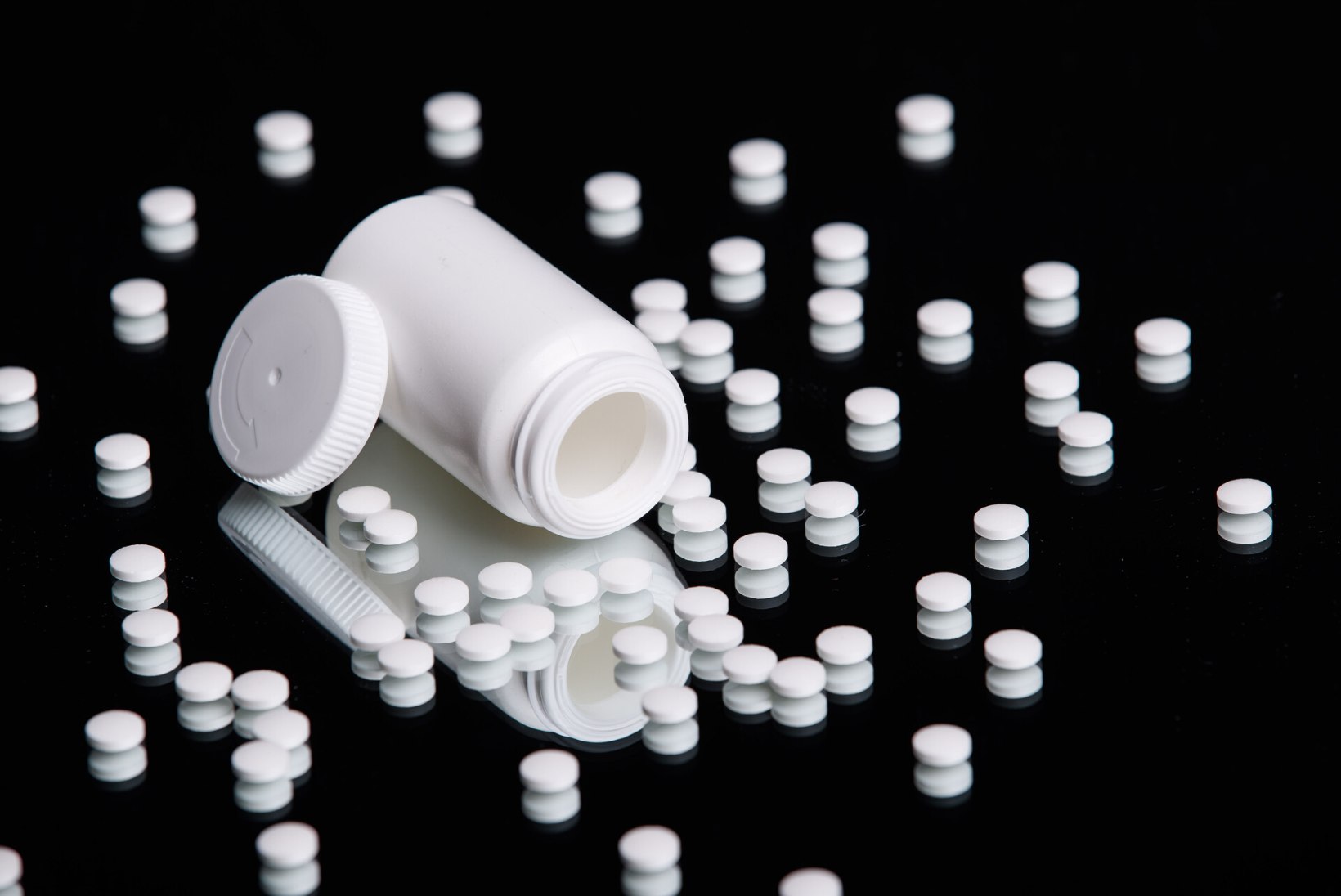 Lugejakiri | Miks ravimikarbid ja vitamiinipurgid on seest pooleldi tühjad?!
